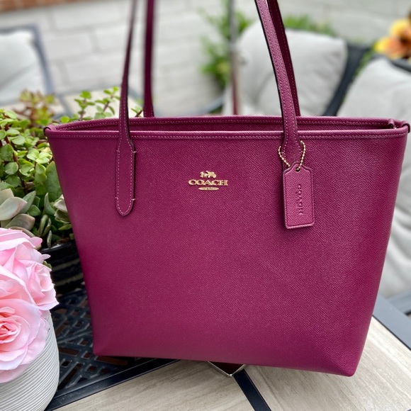 Coach Handbags - COACH DESIGNER HANDBAG ZIP TOP TOTE NWT